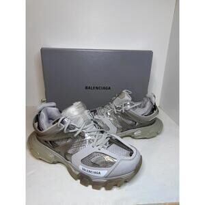 Balenciaga Track Sneakers SZ 44.5 Brand New with Defect